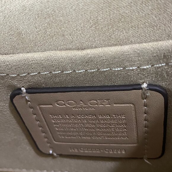 Coach Strawberry Print White Flap Shoulder Bag - Picture 3 of 7